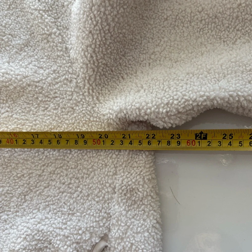 Uniqlo Fleece/Teddy Jacket cream - Picture 5 of 11